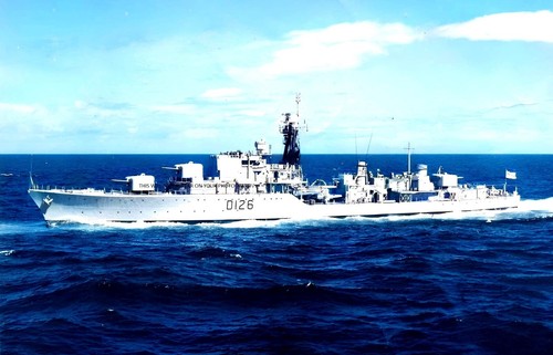 Royal navy daring - royal, class
