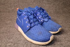 Size 11 - Nike Roshe Run