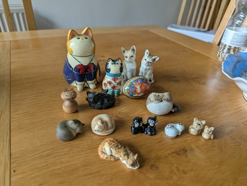 Collection cat figures - collection,