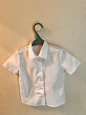   2x Boy’s 5-6yrs  White