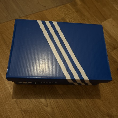 Adidas empty shoe - empty, blue