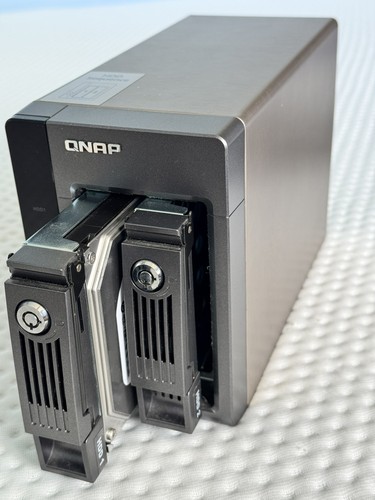 Qnap ts219p with 300gb - qnap,