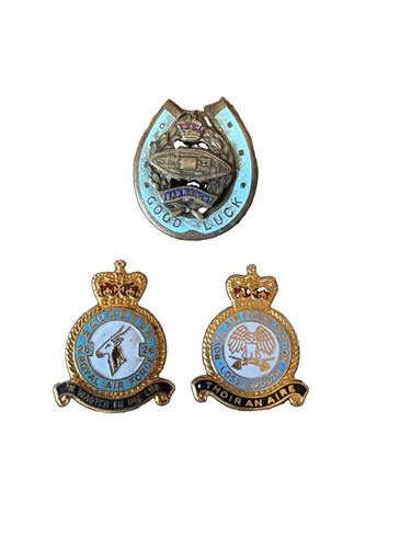 Pair royal air - of,