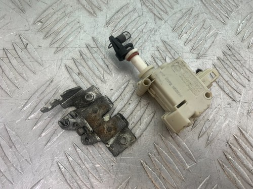 Piaggio mp3 250 catches - ie,