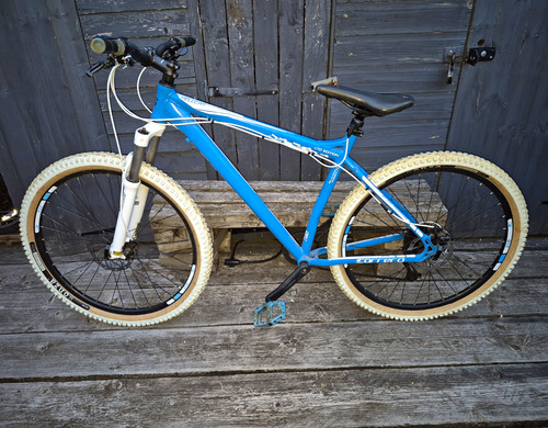 Carrera hellcat mountain bike - mountain,