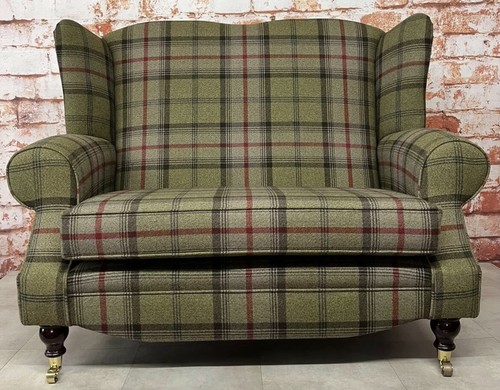 Queen ann cottage sofa - ann, in