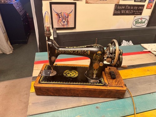 Singer sewing machine lamp - machine,