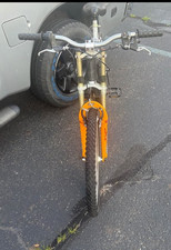 GT STS Carbon Fiber Mountain Bike.(Thermoplastic)