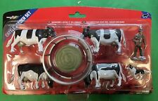 BRITAINS FARM 43137 1/32 CATTLE FEEDER & FIGURES
