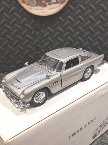 Stunning danbury mint james - stunning,