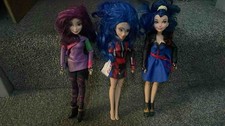 DISNEY DESCENDANTS DOLLS EVIE x2 & MAL