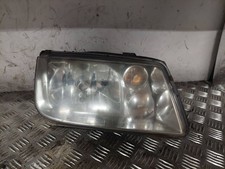 Volkswagen Bora 2002 Front right headlight headlamp 083411106R ESH11731