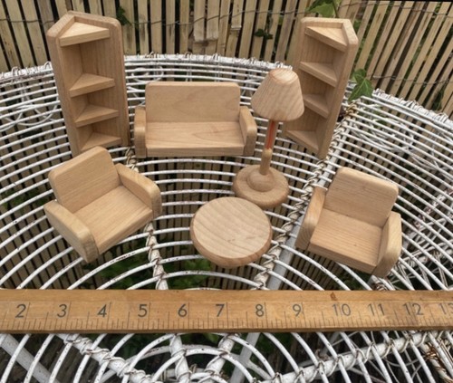 Vintage dolls house - dolls, furniture