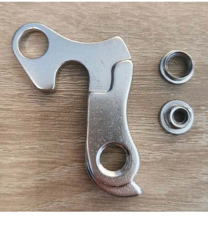 Rear derailleur gear hanger - rear,
