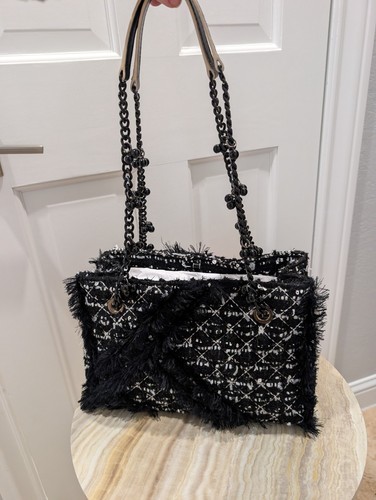 Carolina herrera black and - black,