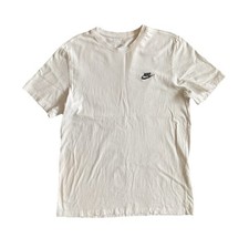 Men’s ‘The Nike Tee’ White Short Sleeve Crew Neck Cotton T Shirt Top Size Medium