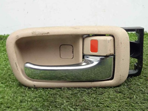 Interior right front handle - front,