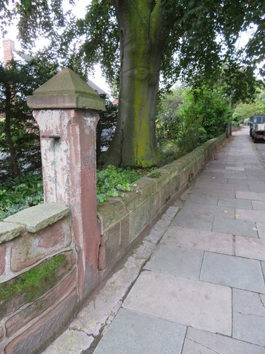 Photo 6x4 stone post front - 6x4,