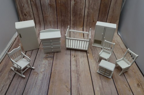 Miniature white wooden - miniature,