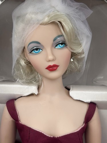 Gene doll unforgettable - gene,