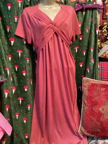Lovely new ladies maxi dress - lovely,