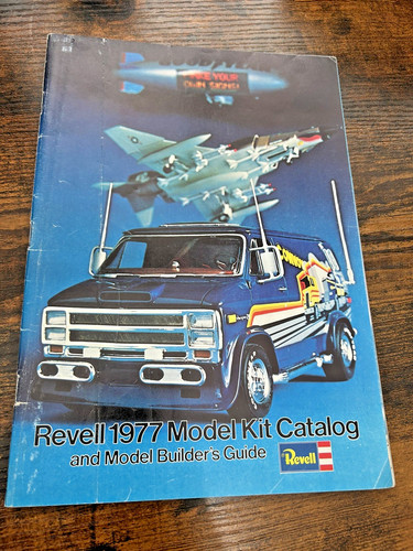 Revell 1977 model kit - model,
