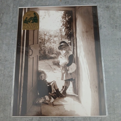 Frank meadow sutcliffe sisters - meadow,