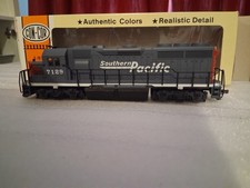 HO Locomotive Con Cor GP40 Southern Pacific