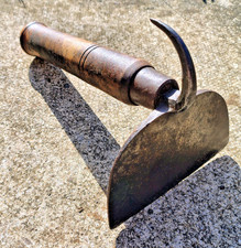 Vintage W Gilpin Pig scraper /