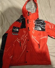 Supreme The North Face Trompe