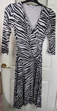 Womens size M 10-12 Karen Cole
