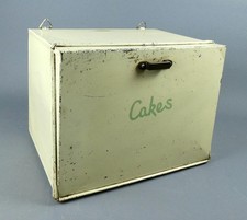 Vintage 1950s Green Arrow Cake