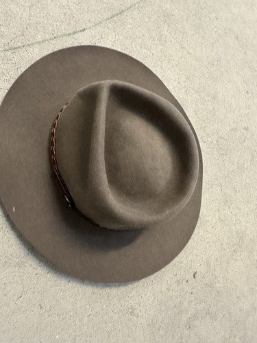 Mens size akubra stockman - 58,