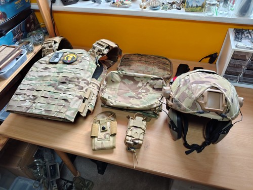 Plate carrier vest pouches - plate,