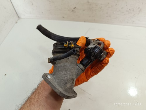 Fuel injector manifold - fuel,