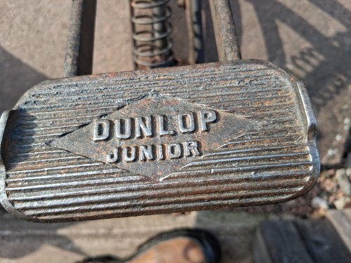 Vintage dunlop junior foot - dunlop,