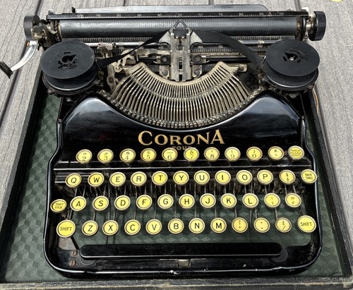 Antique 1926 corona - antique,