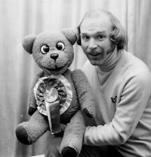 Ventriloquist Roger De Courcey