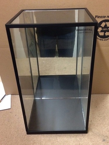 Glass display case hot - display,