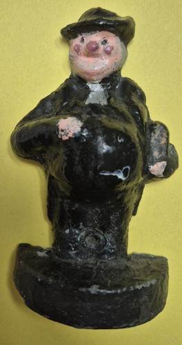 Vintage cast lead - vintage, dickensian