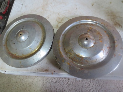 Triumph tr3 pair hub caps - triumph,