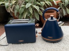  Tower Cavaletto 1.7L Pyramid Kettle & 2 Slice Toaster Set Black & Rose Gold
