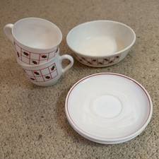 Vintage Arcopal France Cup and