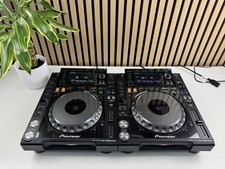 2x Pioneer CDJ 2000 Nexus DJ
