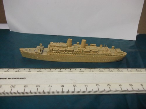 Hein muck miniature ships - miniature, no