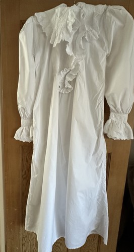 Antique lace long - lace, sleeved