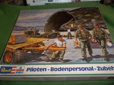 REVELL ESCI  H-2275  1/48 SCALE PILOTS GROUND CREW AND ACCESSORIES