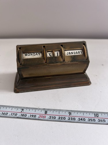 Vintage perpetual desk - perpetual,
