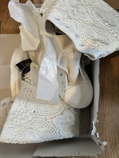 **SALE** Stunning Ladies White