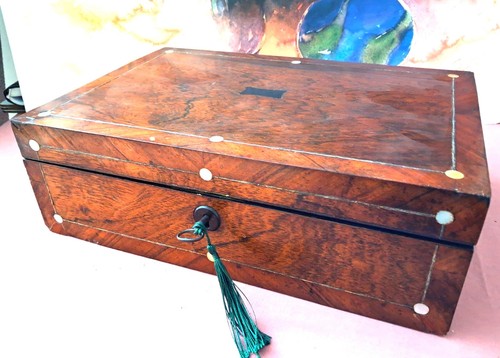 Stunning rosewood writing - a,